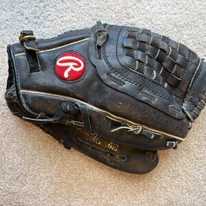 Rawlings 12.5" Baseball Mitt RHT Black Basket Web RGB36B